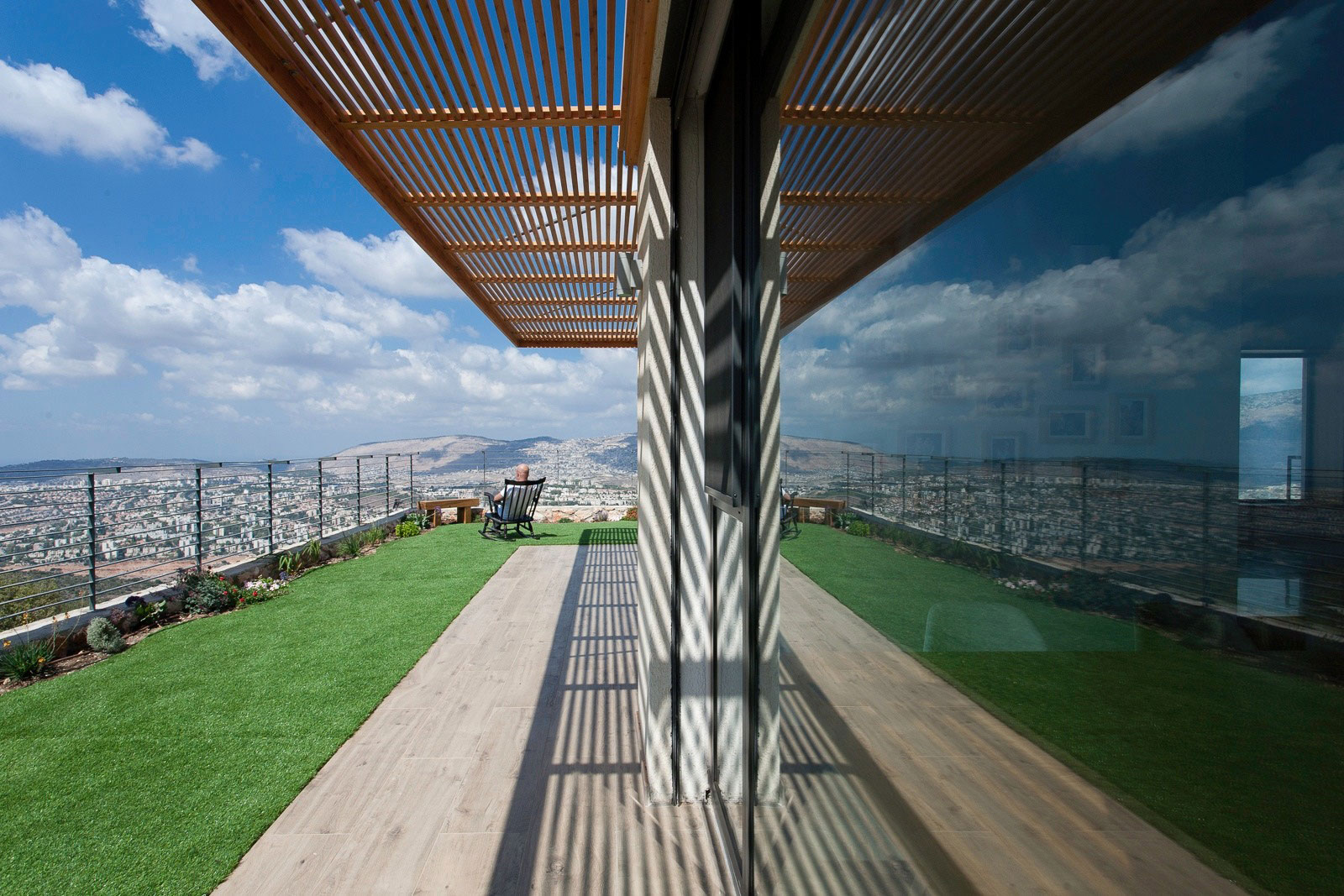 A Stunning Modern Home Perched on Top of a Rocky Hill Overlooking the Mountains in Mikhmanim, Israel by SaaB Architects (4)