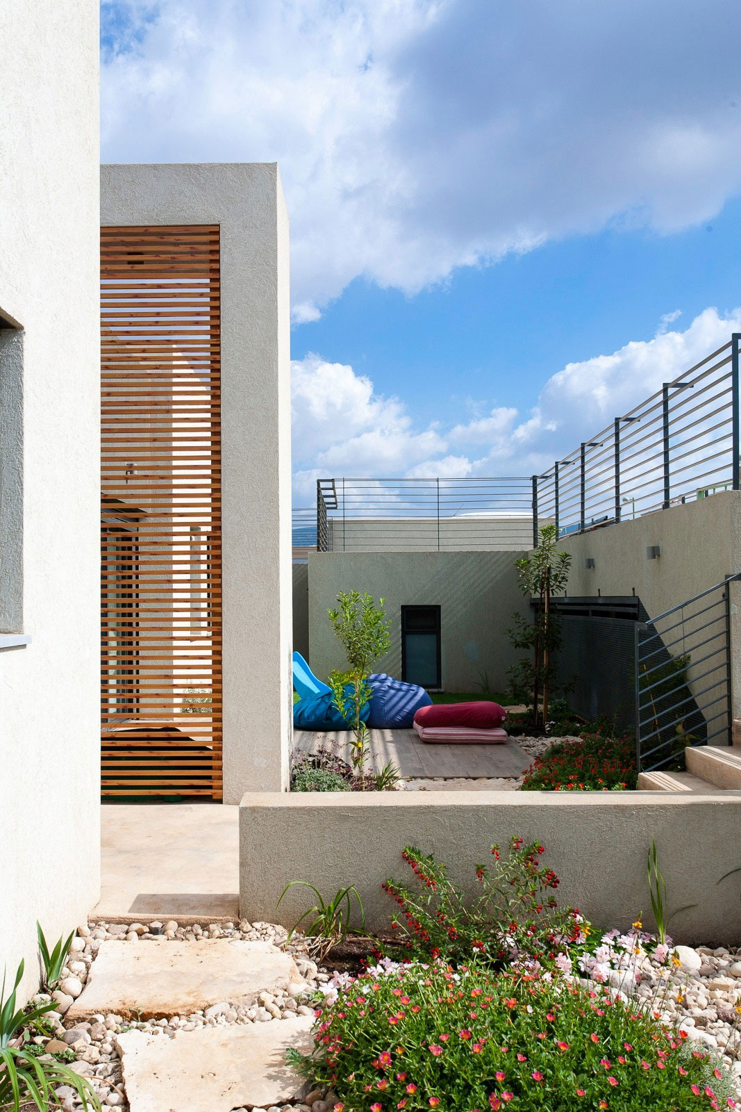 A Stunning Modern Home Perched on Top of a Rocky Hill Overlooking the Mountains in Mikhmanim, Israel by SaaB Architects (7)