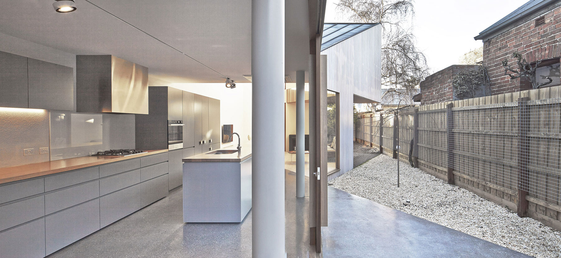 A Stunning Modern Home with Unique and Unconventional Layouts in Richmond by Edwards Moore (12)