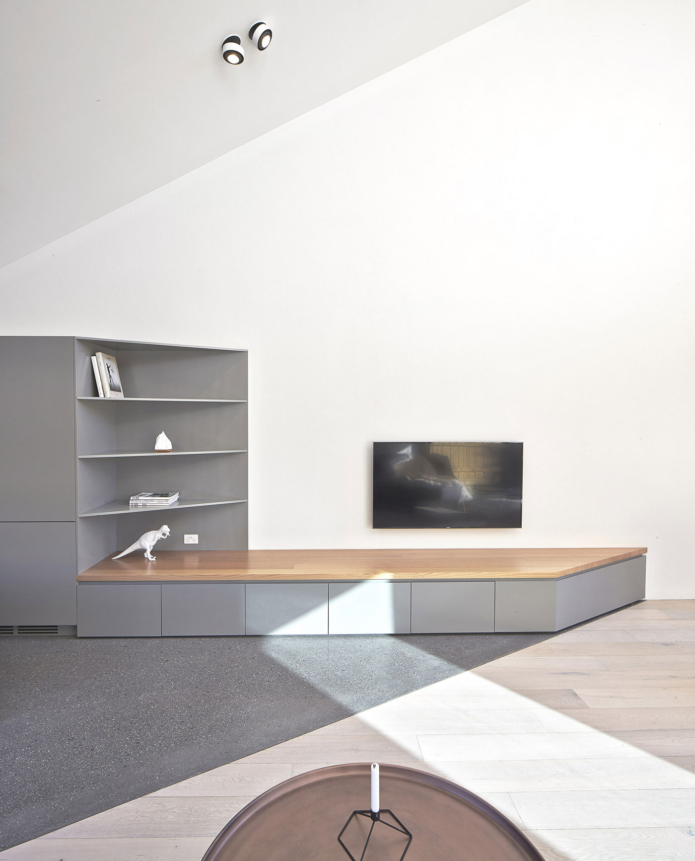 A Stunning Modern Home with Unique and Unconventional Layouts in Richmond by Edwards Moore (16)