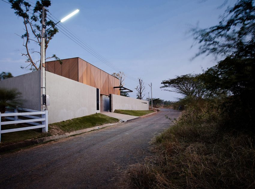 A Stunning Modern House with Gorgeous Inner Courtyards in Pak Chong District by IDIN Architects (2)