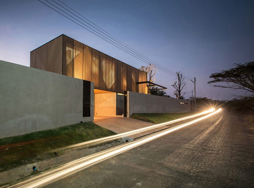 A Stunning Modern House with Gorgeous Inner Courtyards in Pak Chong District by IDIN Architects (25)