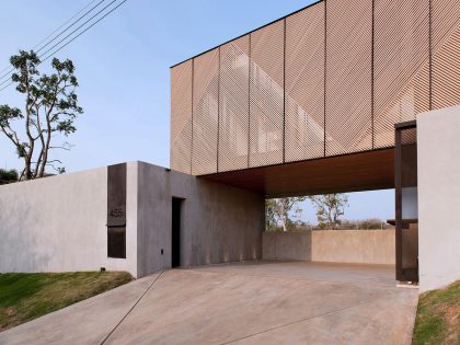 A Stunning Modern House with Gorgeous Inner Courtyards in Pak Chong District by IDIN Architects (4)