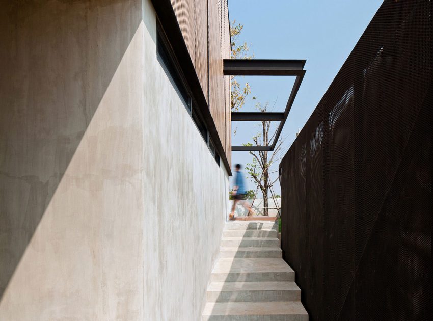 A Stunning Modern House with Gorgeous Inner Courtyards in Pak Chong District by IDIN Architects (9)