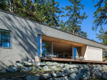 A Stunning Modern Retreat Nestled into the Superb Landscape of Orcas Island by Heliotrope Architects (1)