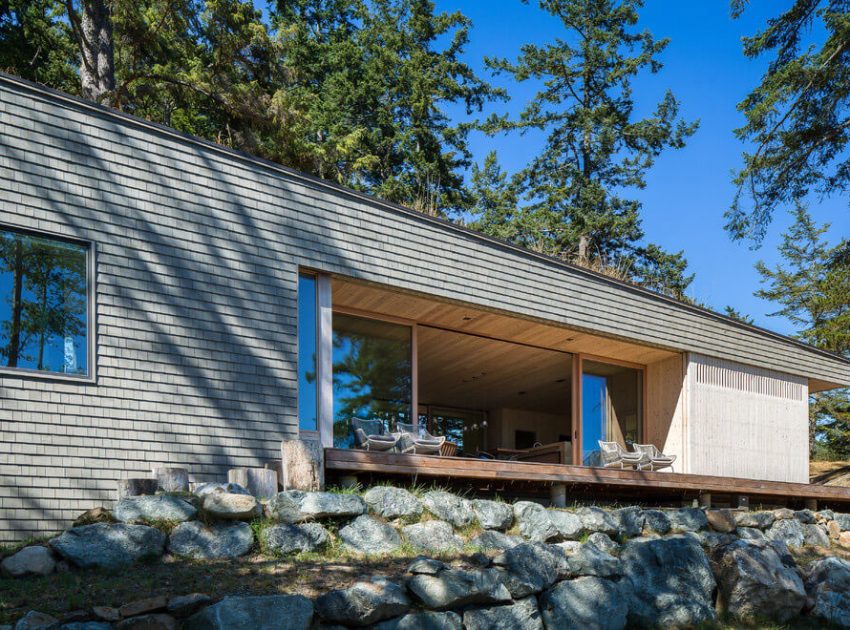 A Stunning Modern Retreat Nestled into the Superb Landscape of Orcas Island by Heliotrope Architects (1)