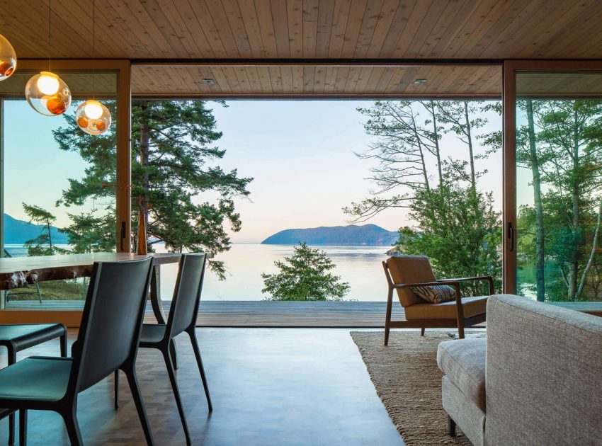 A Stunning Modern Retreat Nestled into the Superb Landscape of Orcas Island by Heliotrope Architects (12)