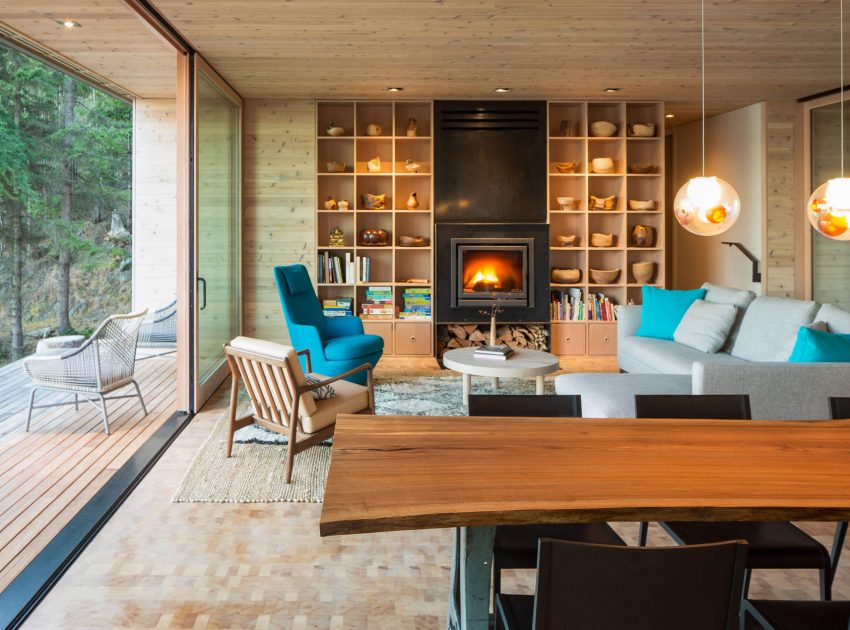 A Stunning Modern Retreat Nestled into the Superb Landscape of Orcas Island by Heliotrope Architects (14)