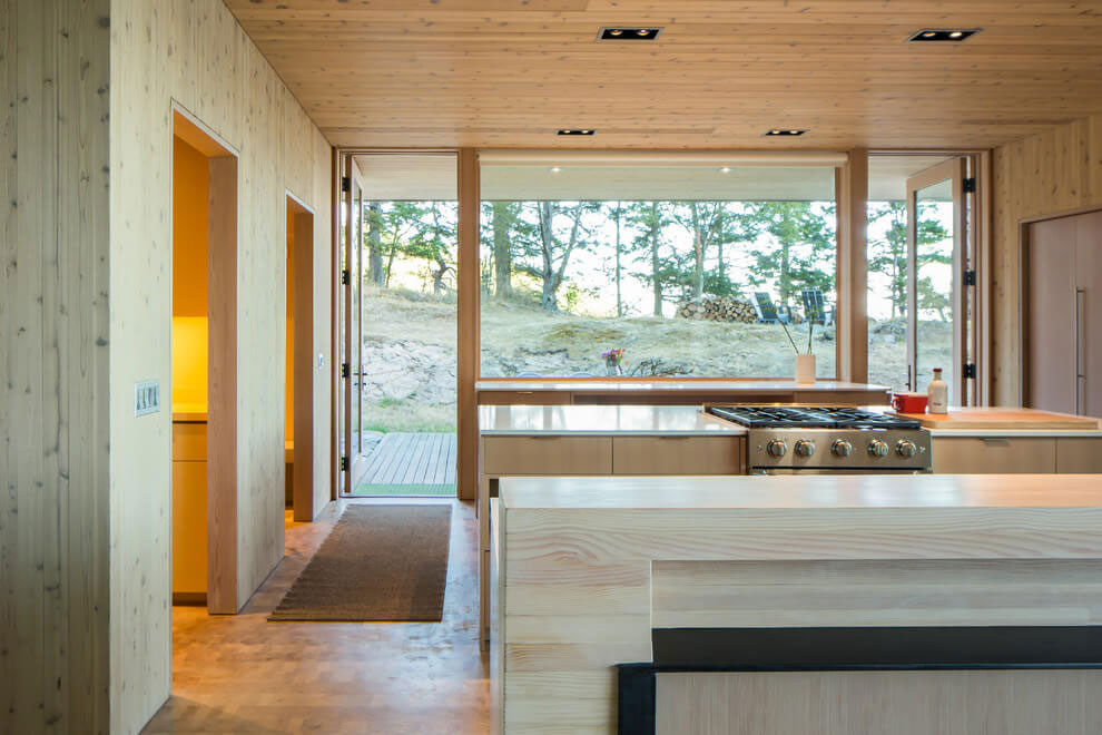 A Stunning Modern Retreat Nestled into the Superb Landscape of Orcas Island by Heliotrope Architects (16)