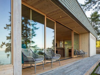 A Stunning Modern Retreat Nestled into the Superb Landscape of Orcas Island by Heliotrope Architects (9)