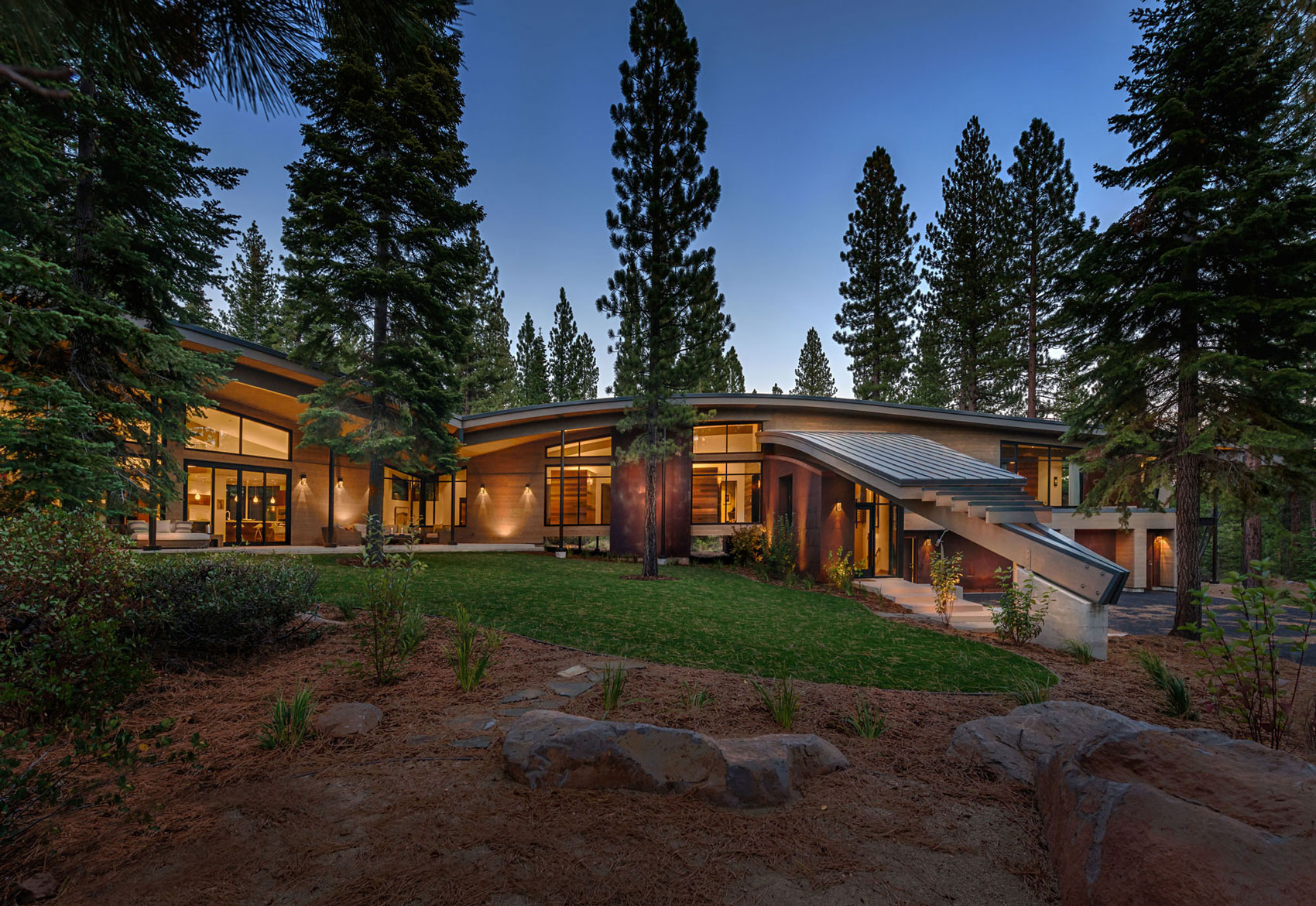 A Stunning Mountain Home with Modern Twist in Truckee by Sage Architecture (5)