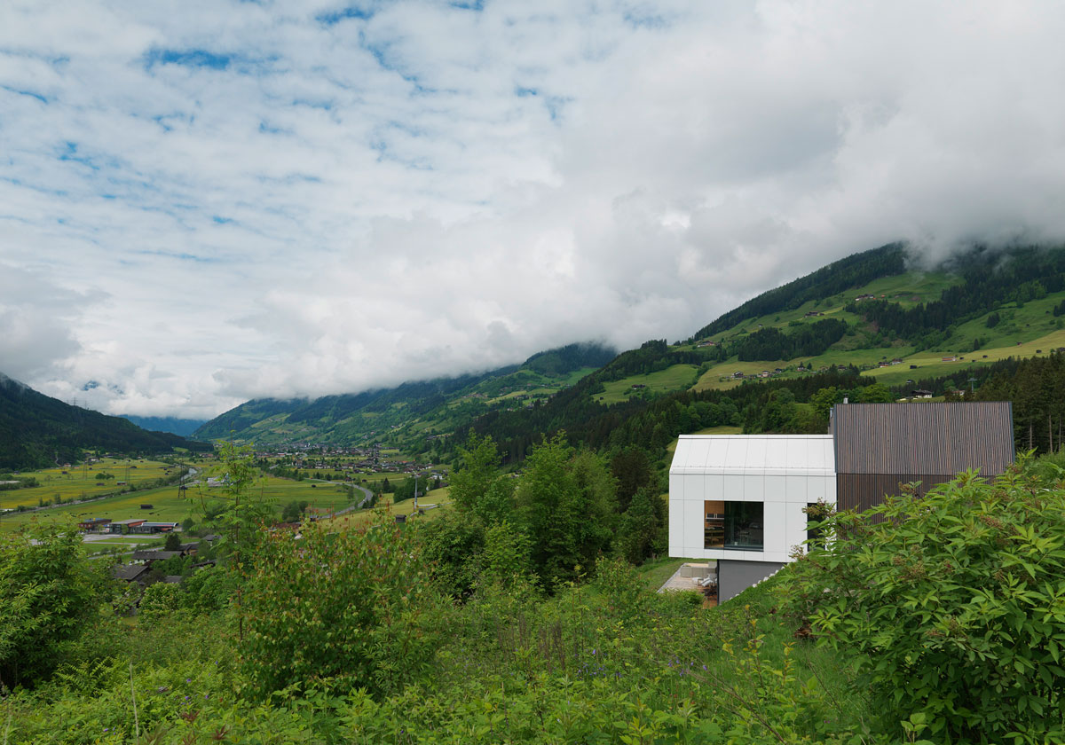 A Stunning Mountain House Nestled on the Hillside Overlooking the Austrian Alps in Austria by SoNo arhitekti (2)