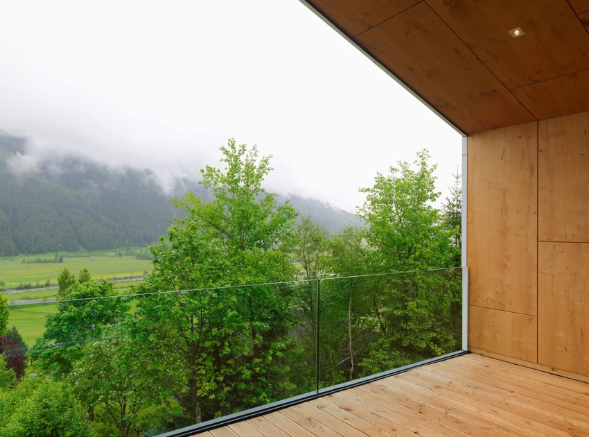 A Stunning Mountain House Nestled on the Hillside Overlooking the Austrian Alps in Austria by SoNo arhitekti (8)