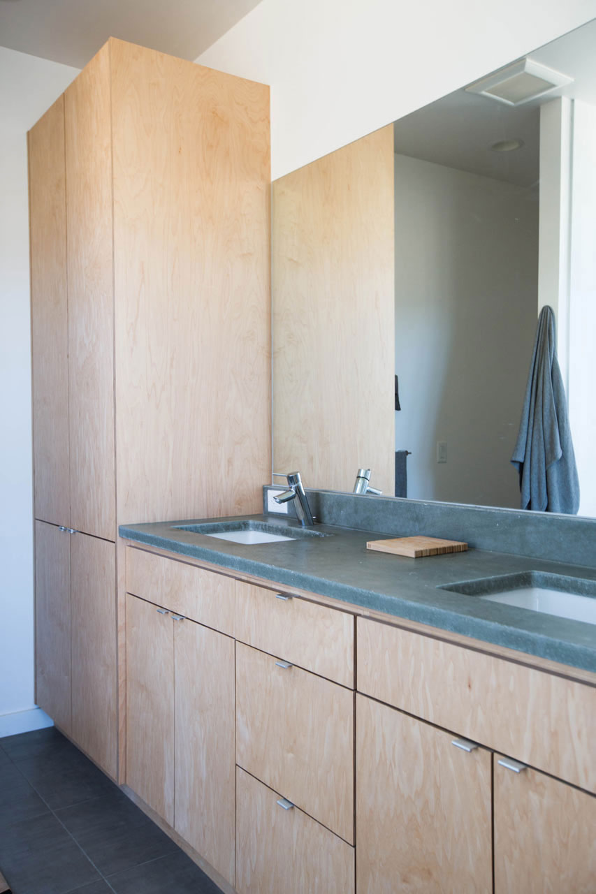 A Stunning and Elegant Contemporary Home Perched on the Hills of Cloverdale by Chris Pardo Design: Elemental Architecture & Method Homes (13)