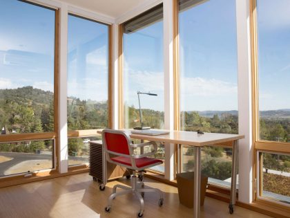 A Stunning and Elegant Contemporary Home Perched on the Hills of Cloverdale by Chris Pardo Design: Elemental Architecture & Method Homes (15)