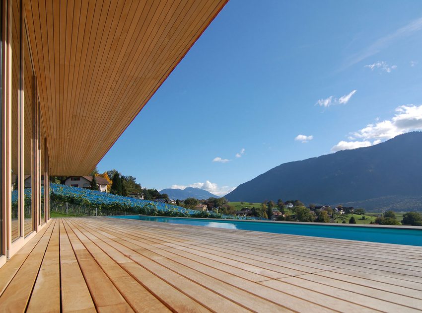 A Stunning and Elegant Home Built on a Slope Overlooks Beautiful Mountains of Liechtenstein by k m architektur (8)