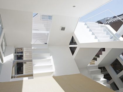A Stunning and Futuristic House Made From Steel and Glass Elements in Oomiya by Yuusuke Karasawa Architects (10)