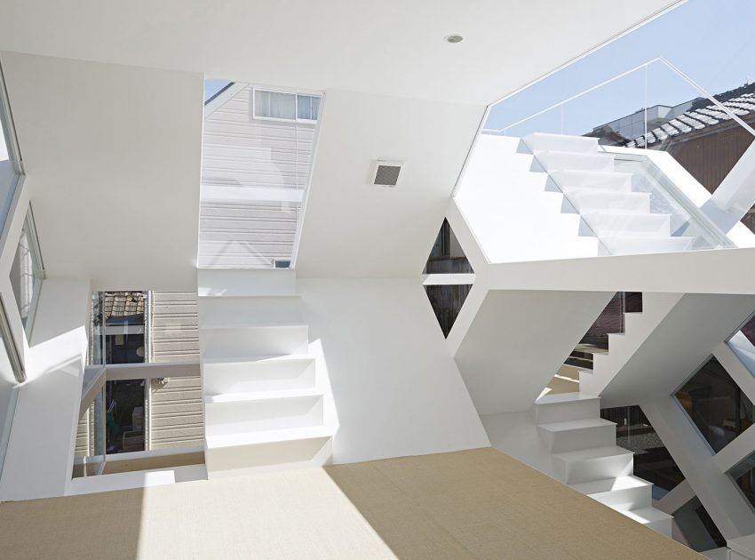 A Stunning and Futuristic House Made From Steel and Glass Elements in Oomiya by Yuusuke Karasawa Architects (10)