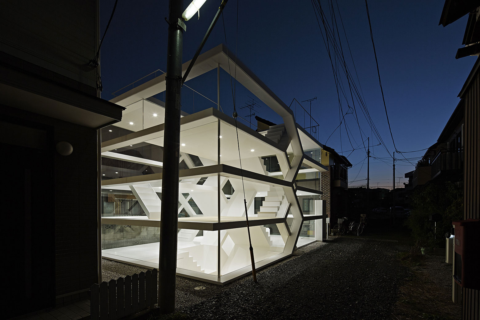 A Stunning and Futuristic House Made From Steel and Glass Elements in Oomiya by Yuusuke Karasawa Architects (17)