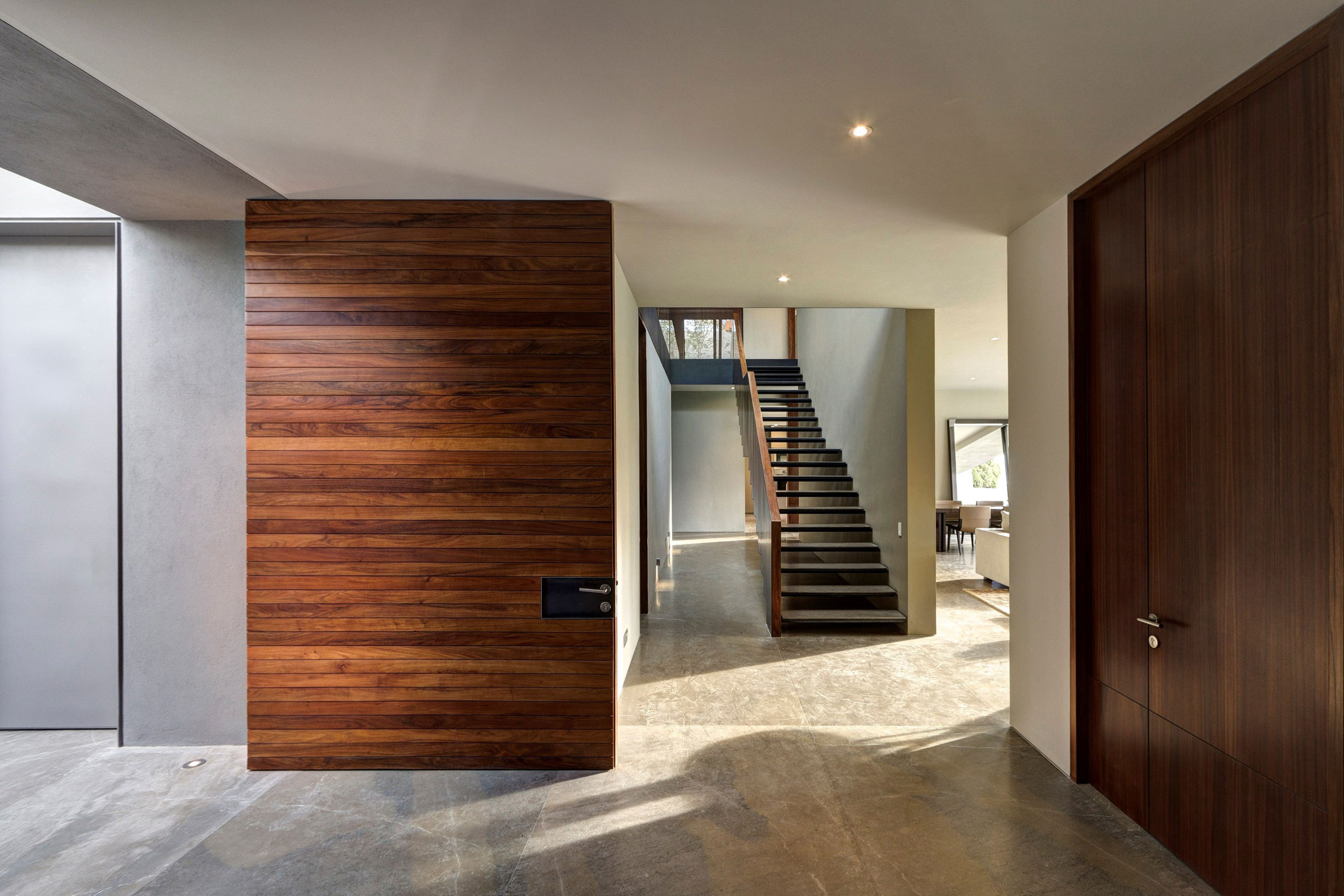 A Stunning and Luxurious Contemporary Home in Zapopan, Mexico by Elías Rizo Arquitectos (10)