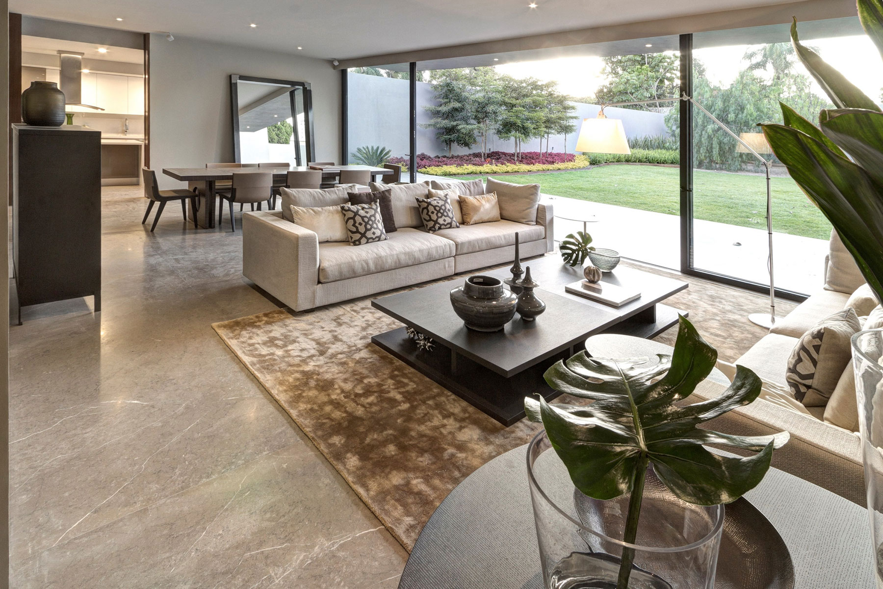 A Stunning and Luxurious Contemporary Home in Zapopan, Mexico by Elías Rizo Arquitectos (12)