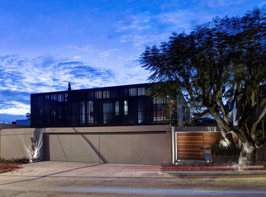 A Stunning and Luxurious Contemporary Home in Zapopan, Mexico by Elías Rizo Arquitectos (18)