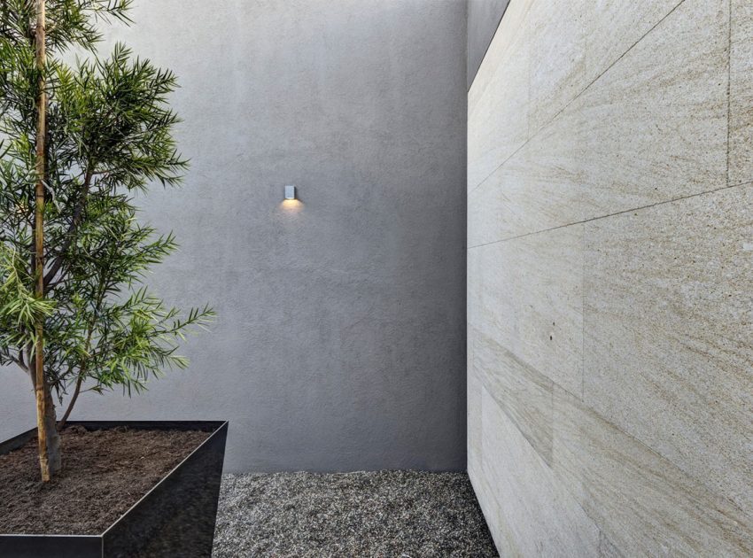 A Stunning and Luxurious Contemporary Home in Zapopan, Mexico by Elías Rizo Arquitectos (7)
