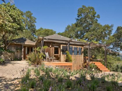 A Stunning and Playful Home with Mid-Century and Earth Tone Accents in Carmel by Studio Schicketanz (1)