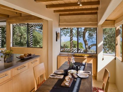 A Stunning and Playful Home with Mid-Century and Earth Tone Accents in Carmel by Studio Schicketanz (10)