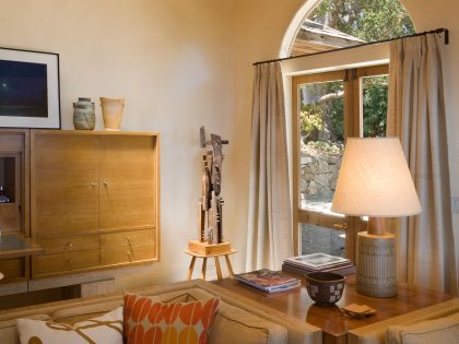 A Stunning and Playful Home with Mid-Century and Earth Tone Accents in Carmel by Studio Schicketanz (8)