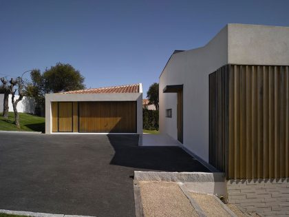 A Stunning and Spacious Home with Simple and Modern Lines in Saint-Tropez, France by JaK Studio (1)