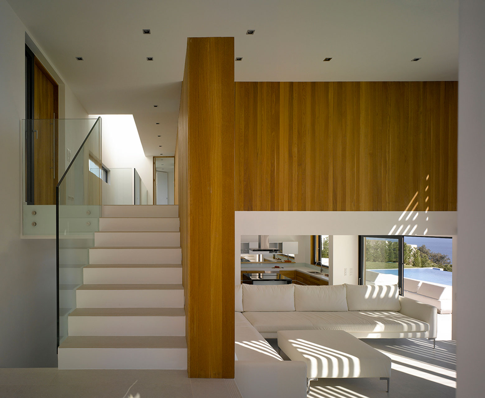 A Stunning and Spacious Home with Simple and Modern Lines in Saint-Tropez, France by JaK Studio (13)