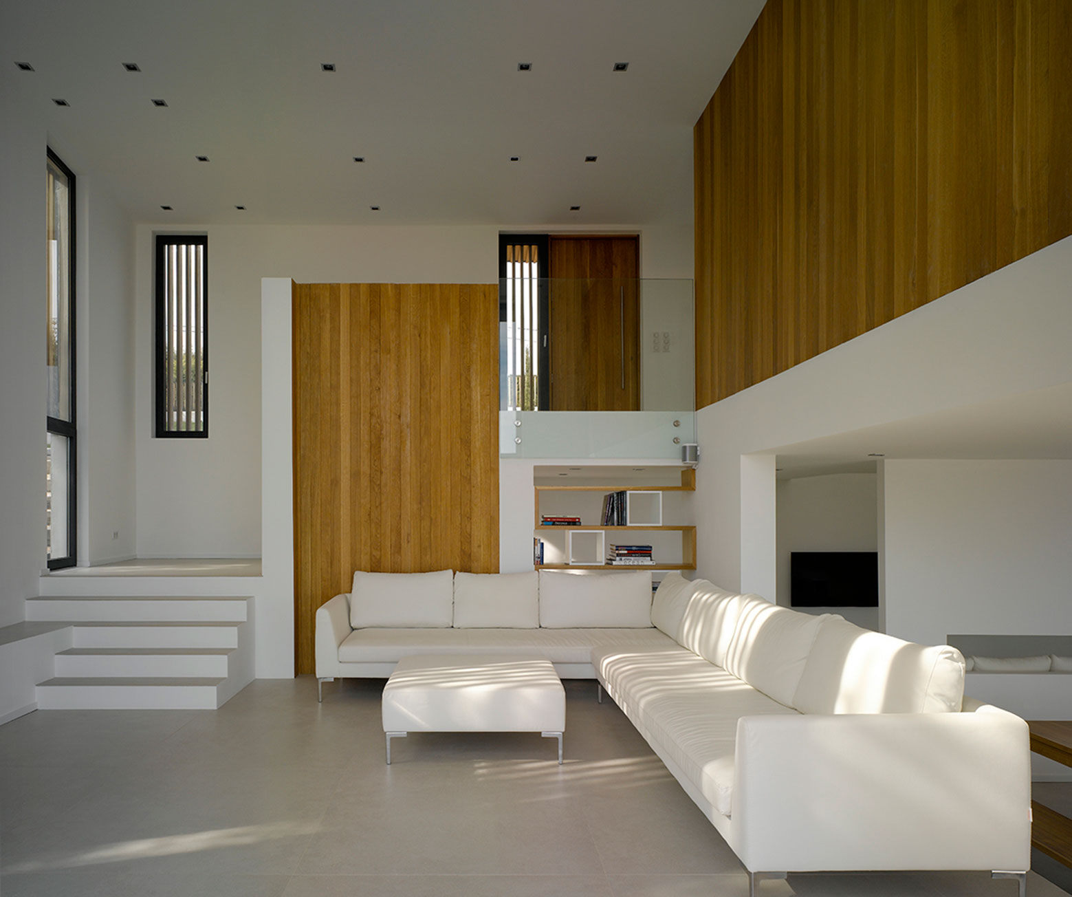 A Stunning and Spacious Home with Simple and Modern Lines in Saint-Tropez, France by JaK Studio (9)