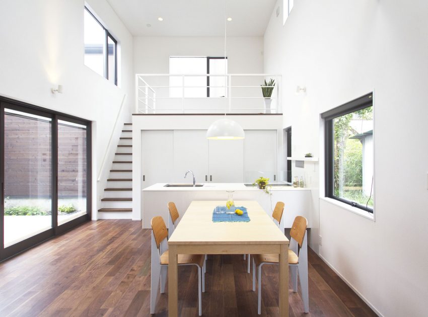 A Stunning and Stylish Single-Family Home with Enclosed Courtyards in Kyoto Prefecture by Arakawa Architects & Associates (12)