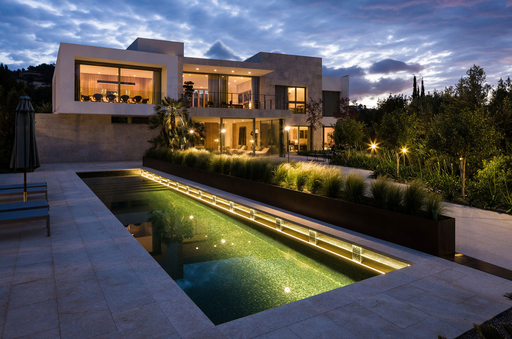 A Stylish Concrete Home with Indoor Swimming Pool and Terrace with Quiet View in Son Vida by Negre Studio & Rambla 9 Arquitectura (1)