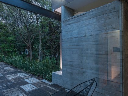 A Stylish Concrete House with Playful and Elegant Interiors in Morelos, Mexico by GBF Taller de Arquitectura (10)