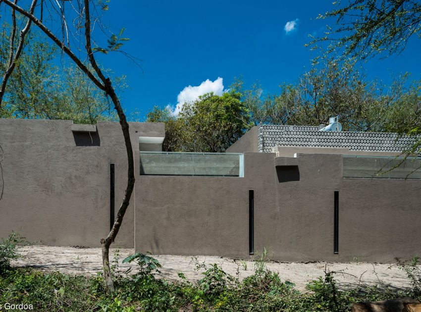 A Stylish Concrete House with Playful and Elegant Interiors in Morelos, Mexico by GBF Taller de Arquitectura (2)