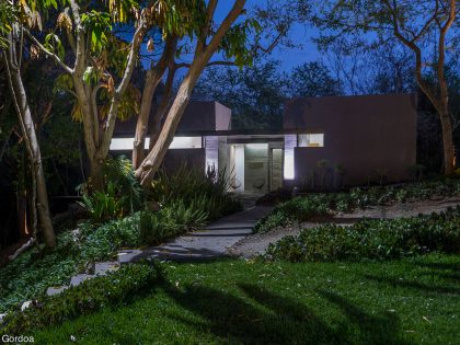 A Stylish Concrete House with Playful and Elegant Interiors in Morelos, Mexico by GBF Taller de Arquitectura (23)