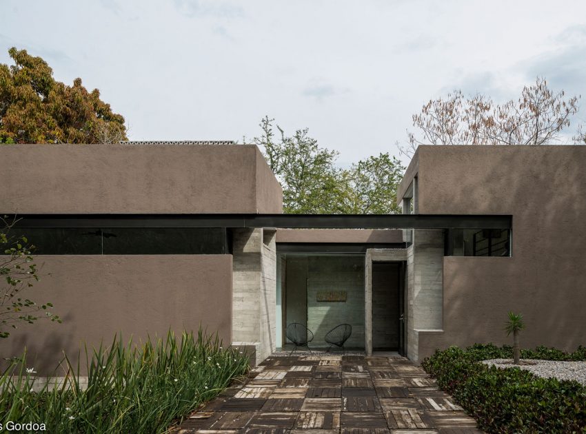A Stylish Concrete House with Playful and Elegant Interiors in Morelos, Mexico by GBF Taller de Arquitectura (5)