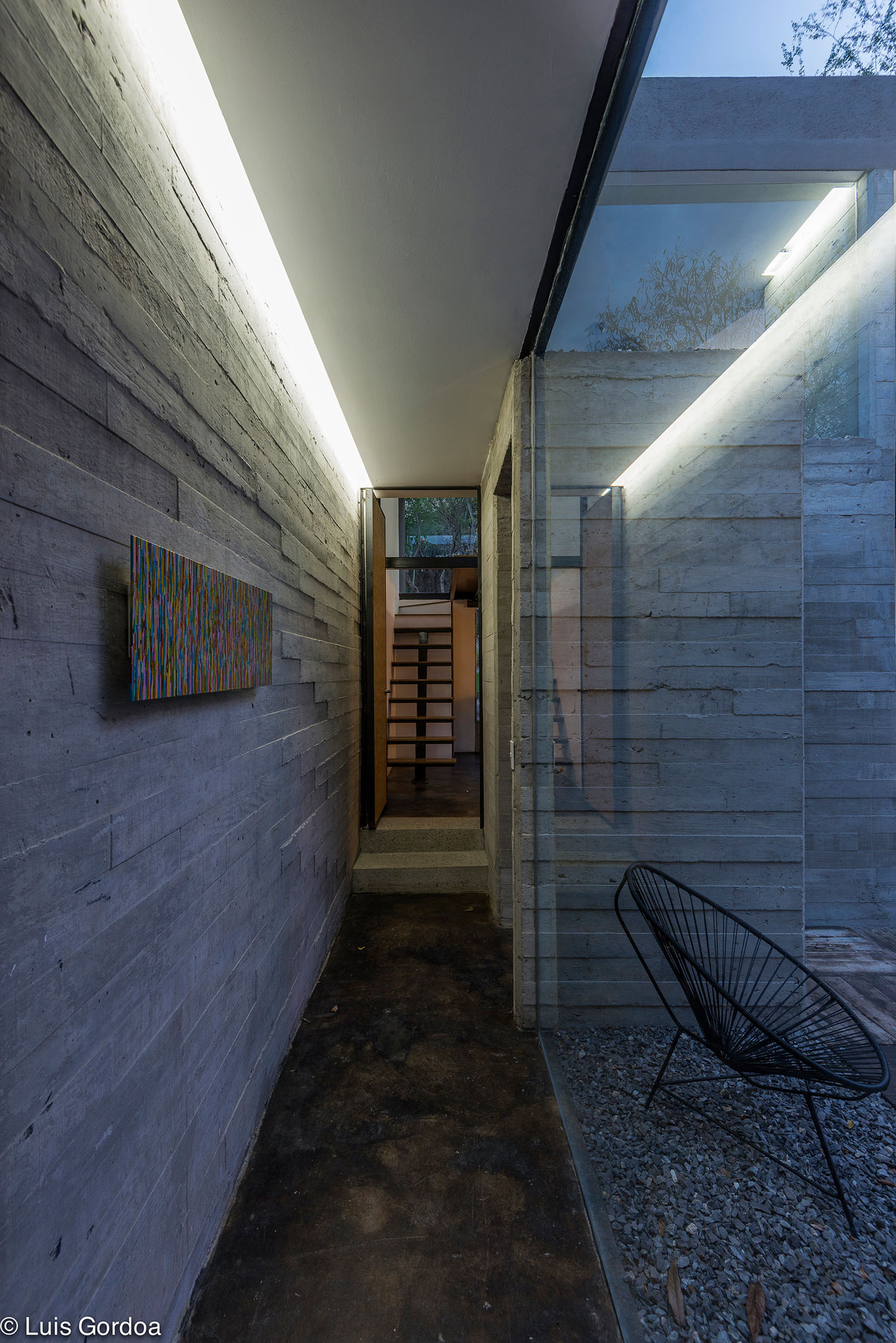 A Stylish Concrete House with Playful and Elegant Interiors in Morelos, Mexico by GBF Taller de Arquitectura (9)