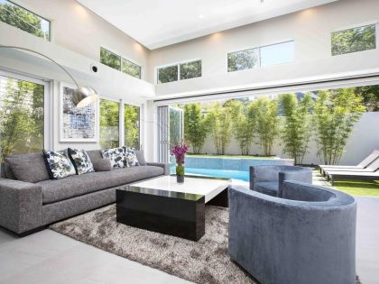 A Stylish Contemporary Family Home with Trendy Interiors in Florida by Legacy Custom Built Homes (2)