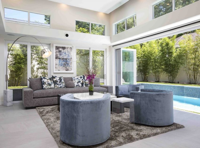 A Stylish Contemporary Family Home with Trendy Interiors in Florida by Legacy Custom Built Homes (3)