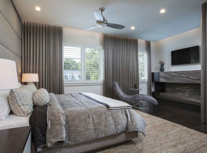 A Stylish Contemporary Family Home with Trendy Interiors in Florida by Legacy Custom Built Homes (6)