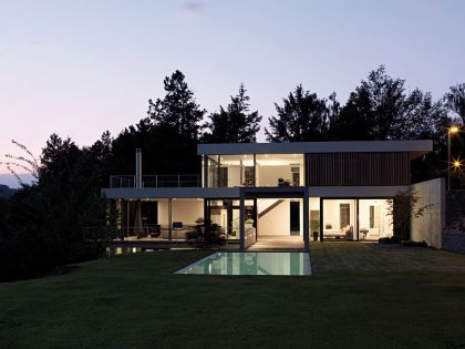 A Stylish Contemporary Home with Exquisite Landscaping in Waldenbuch, Germany by Von Bock Architekten (14)