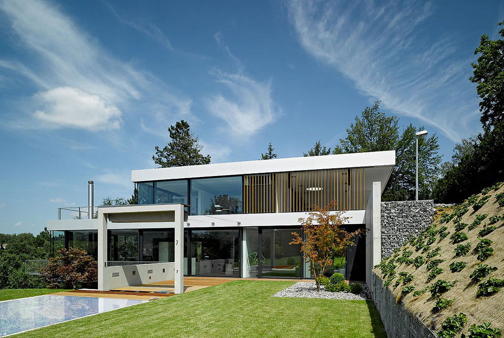 A Stylish Contemporary Home with Exquisite Landscaping in Waldenbuch, Germany by Von Bock Architekten (2)