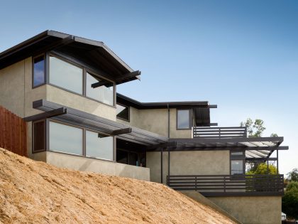 A Stylish Contemporary Home with Luminous Interiors in Los Angeles by Martin Fenlon Architecture (1)