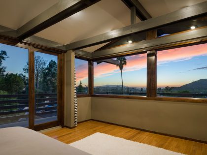 A Stylish Contemporary Home with Luminous Interiors in Los Angeles by Martin Fenlon Architecture (9)