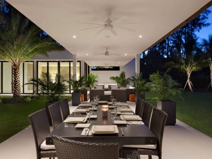 A Stylish Contemporary Home with Luxurious Interiors in Boca Raton by Marc-Michaels Interior Design (14)