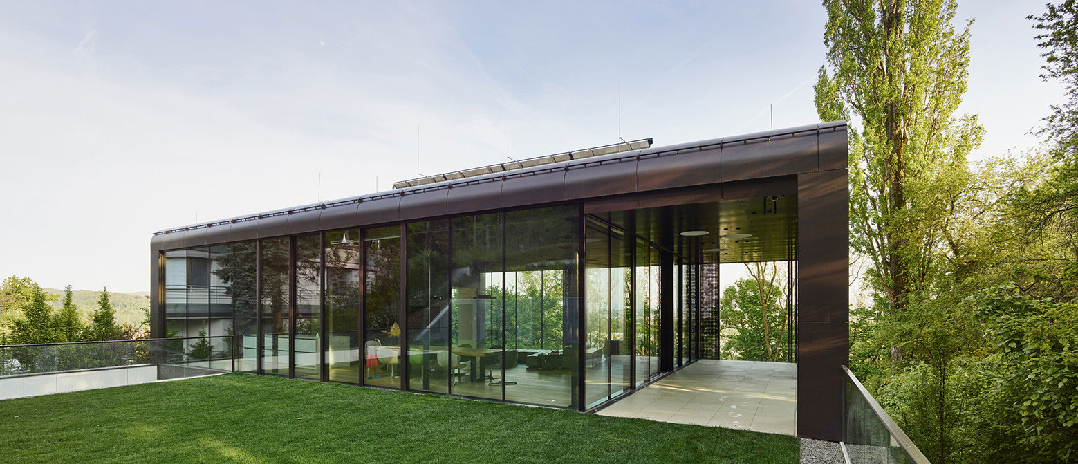 A Stylish Contemporary Home with Smart and Dynamic Façade in Linz, Austria by Archinauten (2)