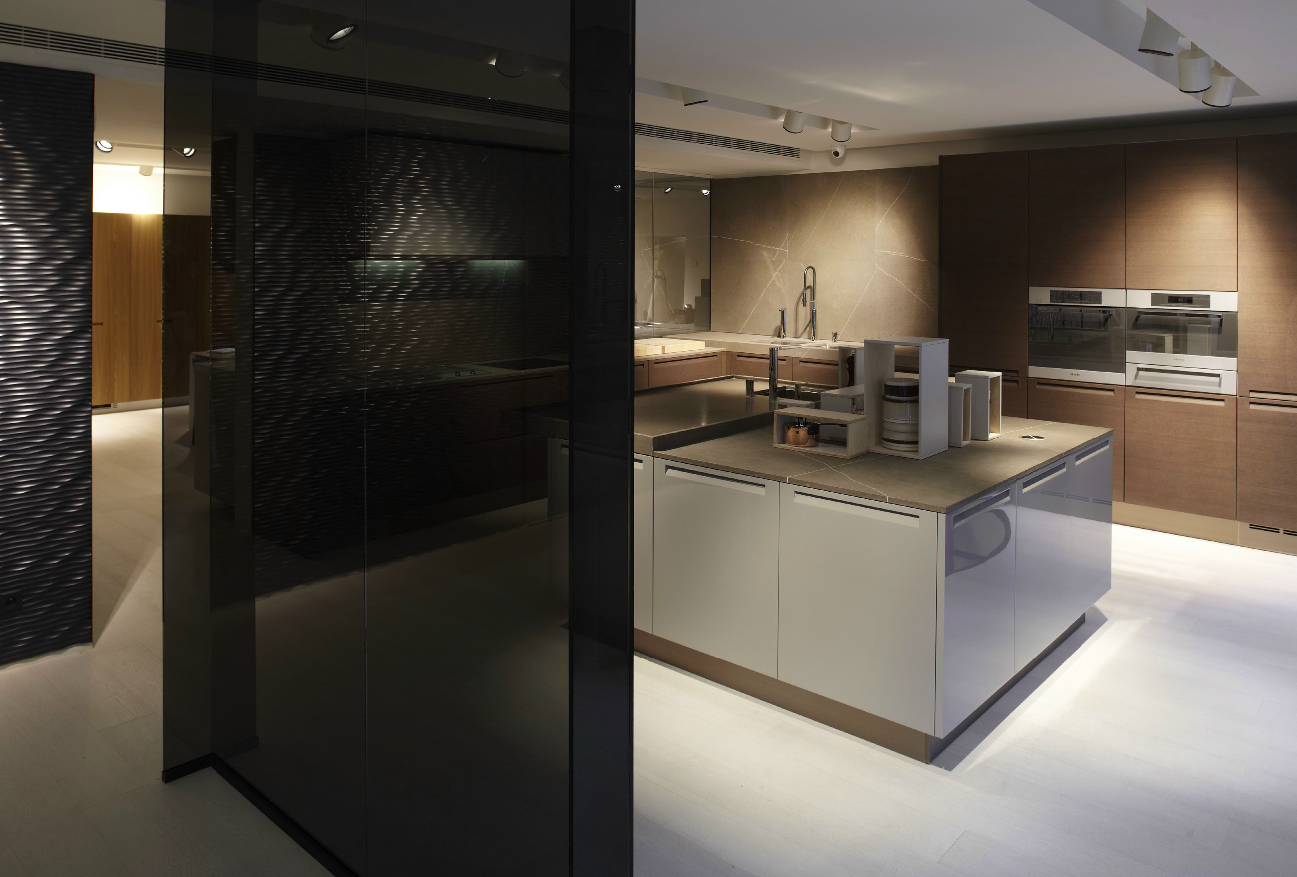 A Stylish Contemporary Loft with an Industrial Vibe in Paris, France by Bestetti Associati Studio (11)